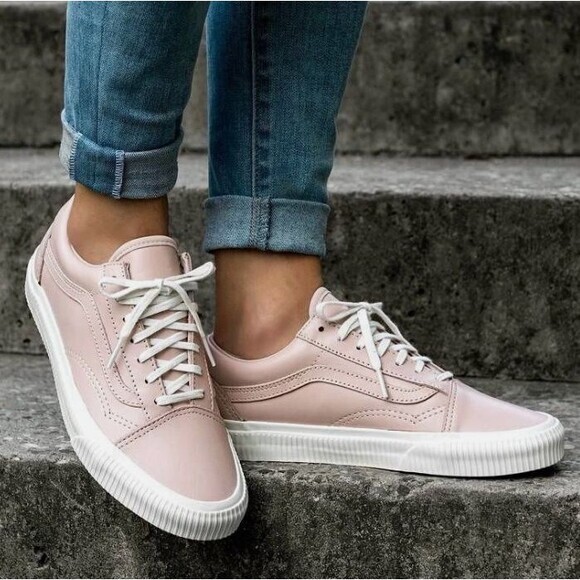 VANS Shoes - Vans Old Skool Sneakers Women 9.5 Pink Leather Classic Low Top Skate Retro Shoes